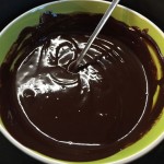 Dolce cucinare - torta cuore cioccolato con glassa (15)